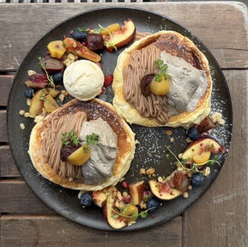 Fig and Hojicha Mont Blanc Pancakes (Available from September 6th)