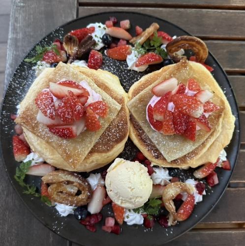 Strawberry Noel Pancakes