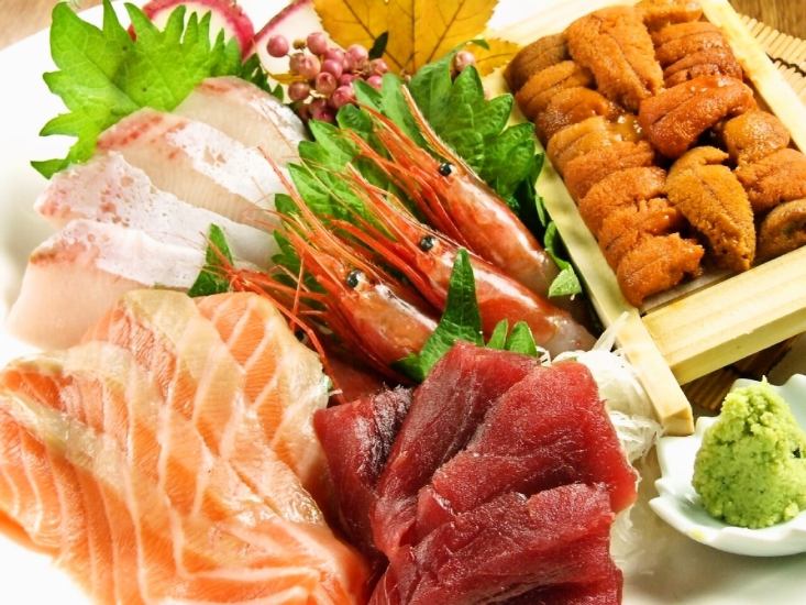 町に出ないと食べられないような新鮮な海鮮は、店長こだわり♪