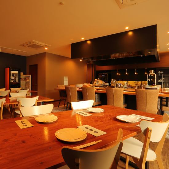 The stylish interior with a warm and calm atmosphere is ideal for adult dates