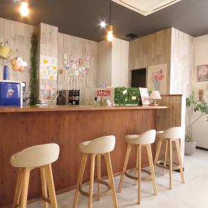 カウンター席を6席ご用意しております。