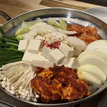 《4名様~》【90分飲み放題付き】夏季限定!夏の暑さを乗り越えるスタミナ鍋コース料理6品