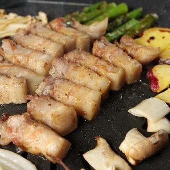 晚餐：水煮五花肉+炸锅1份（2人1份肉+炸锅1份） ◎2,508日元（含税）