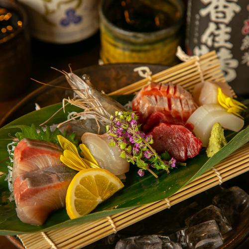 ≪Recommended≫ Freshly caught! Enjoy seasonal fish and shellfish.