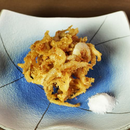 Deep fried white shrimp