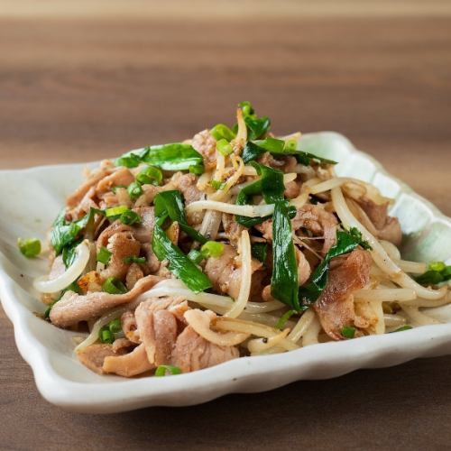 Classic Pork and Bean Sprout Stir-fry