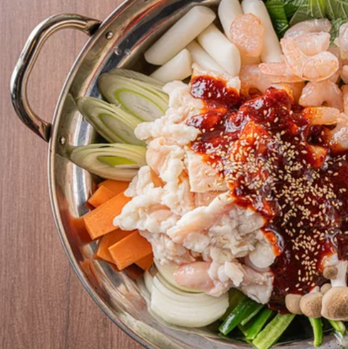 【旨辛で刺激的な海鮮の魅力、炸裂！】ナッコプセで海の幸を食べ尽くせ！