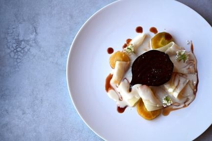 以奈良最优质的食材为特色的植物性晚餐套餐（共5道菜）