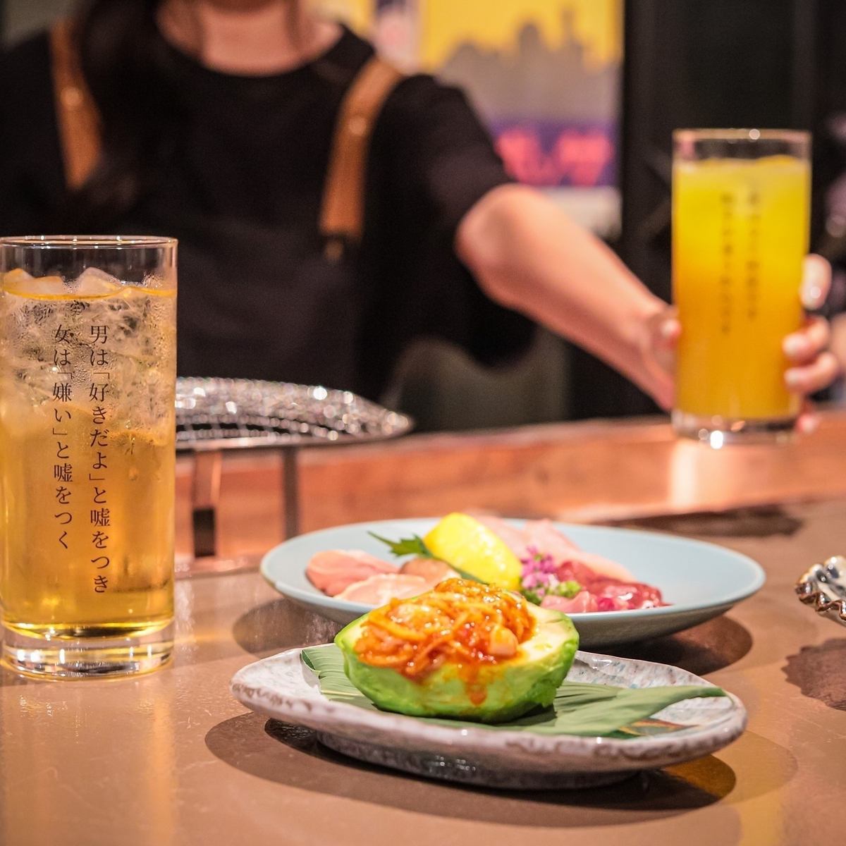 【話題沸騰】炉端×焼肉×個室“ロバタノカリスマ"登場！