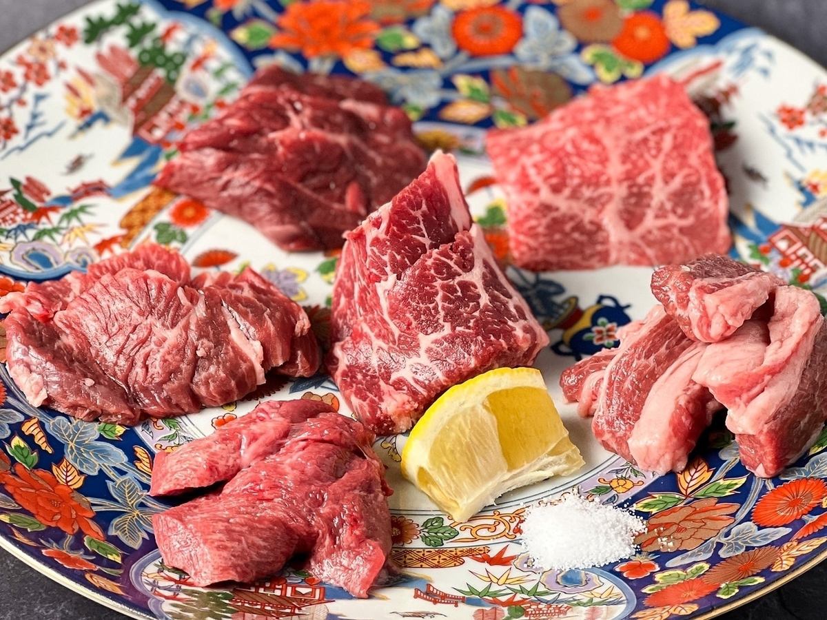 【話題沸騰】炉端×焼肉×個室“ロバタノカリスマ"登場！