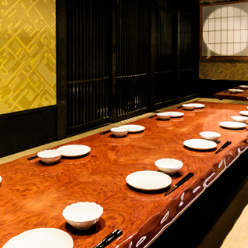 《2時間飲み放題付き》別格！さかまる宴会コース4,980円◆名物！大人気の料理をご堪能あれ◎