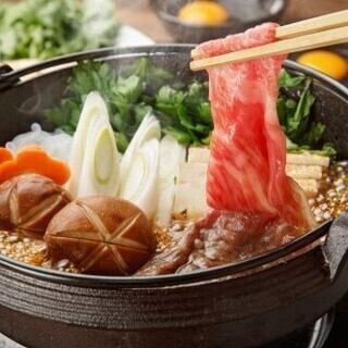 『黄金比率!絶品すき焼き&肉寿司25品食べ放題コース』3時間飲放題4280円⇒3280円