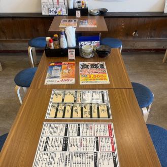 最大50名様まで収容できる広々としたスペースは、貸切や時間外の打ち合わせなどにも柔軟に対応いたします。水戸市役所から徒歩1分とアクセスも良好で、老若男女問わずお楽しみいただけるメニューを取り揃えております。