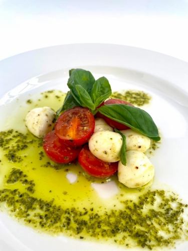 Cherry Tomato & Mozzarella Caprese