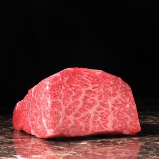 [包廂烤肉[VIP]套餐]使用超稀有紅牛肉夏多布里昂的最佳套餐[僅限食物]