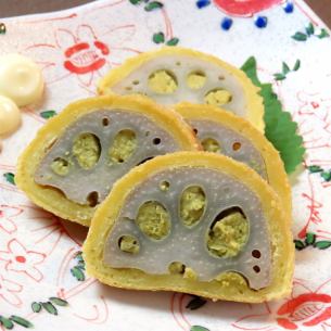 Freshly fried lotus root with mustard