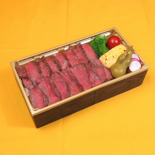 Takeout available [highest grade red beef steak bento]