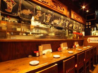 スタッフとの会話も楽しめる雰囲気自慢のカウンター席♪人気のカウンター席は全６席なので、お早めのご来店がおすすめ！