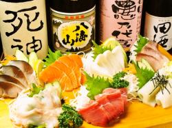 Assorted sashimi