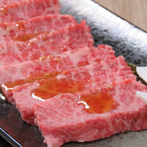 Enjoy Hokkaido beef and carefully selected meat ♪