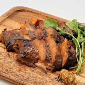 Oriental-style charcoal-grilled spareribs