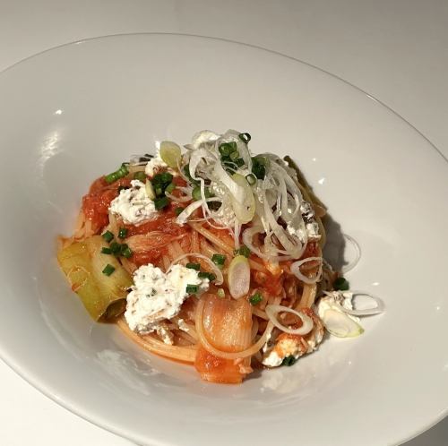 Tomato spaghetti with snow crab and ricotta cheese