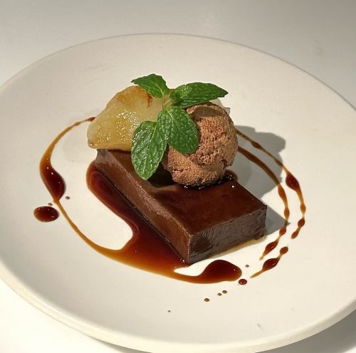 Italian Chocolate Pudding Bonnet