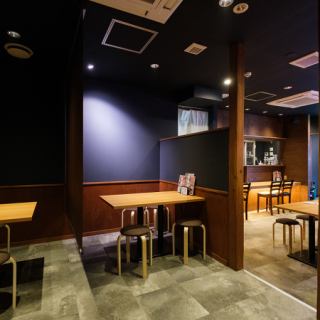 Spacious and relaxing blind table seats! Enjoy meals with many people in a deep, open room.If you are planning a large company party, please come to our restaurant!