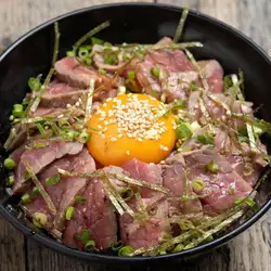 牛肉塔塔基飯