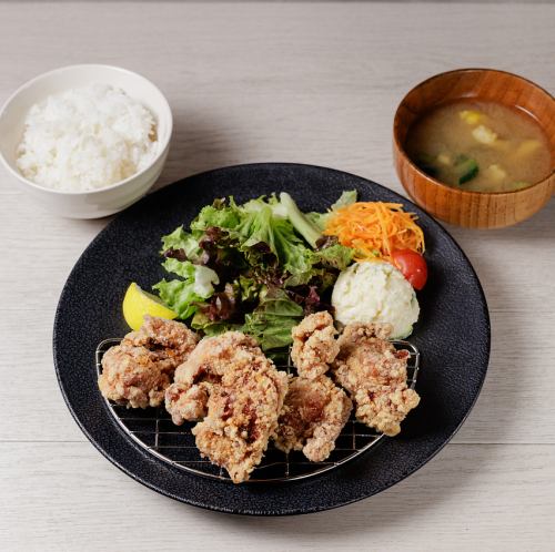 唐揚げ定食