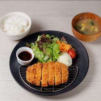 Sauce pork cutlet set meal
