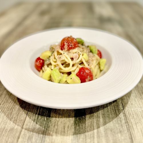 ◆◇夏にぴったりの爽やかパスタ◆◇ツナとアボカドの冷製パスタ　980円 (税込)(スープ＆バケット付)