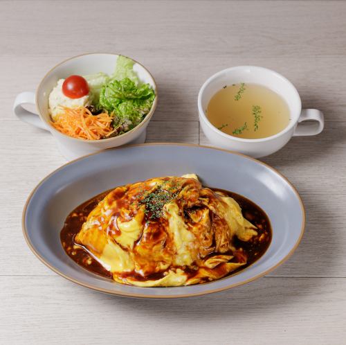 ☆ふわふわ卵のとろける☆オムライス(サラダ＆スープ付)