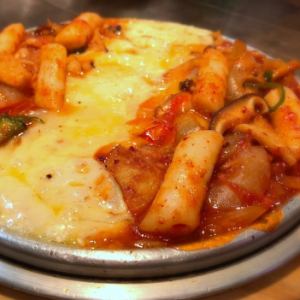 石皿チーズトッポッキ