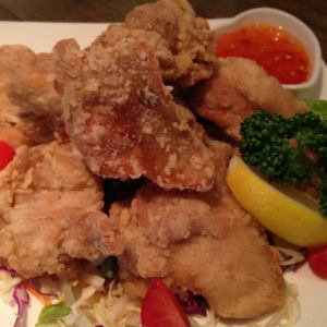 鶏ももの唐揚げ(醤油ガーリックor塩ガーリック)