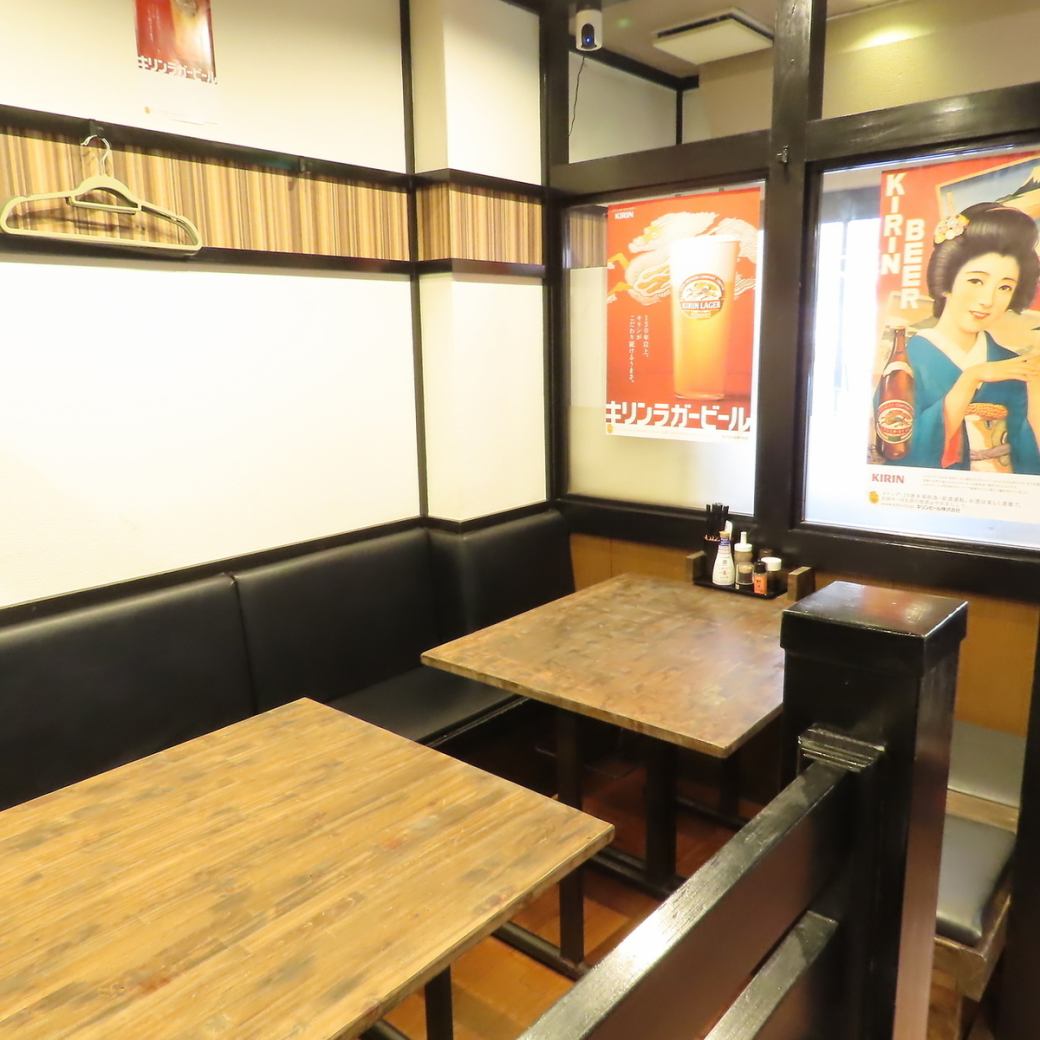 お仕事終わりの一杯にも最適なゆったりスペースのお席をご用意◎