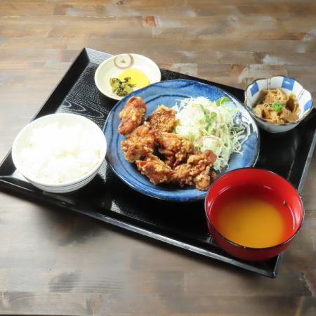 鶏の唐揚げ定食