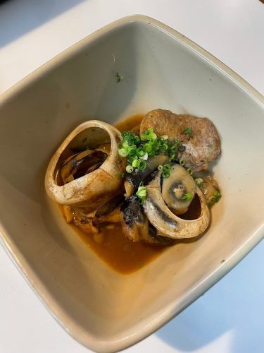 マグロ目玉煮付け(希少部位のため、1日限定3台)