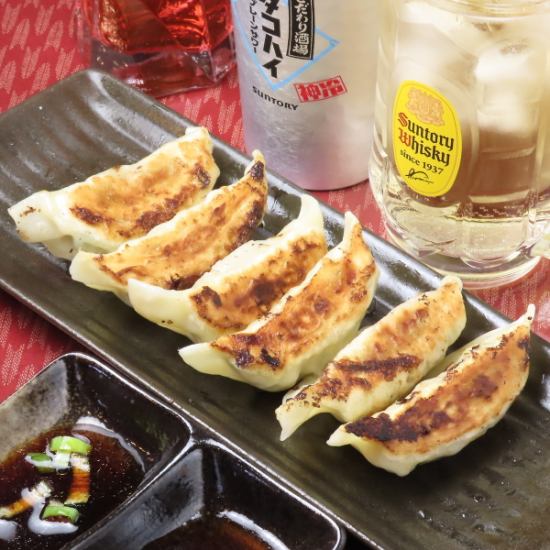 手作りの温かみを感じる料理の数々が、宴の席をより華やかに彩ります◎