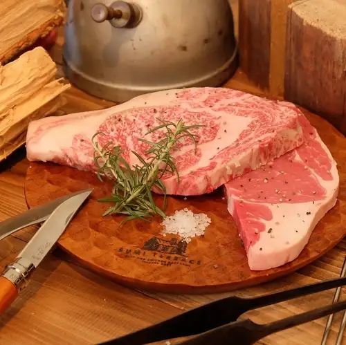 It's possible because it's wholesale! You can eat Kuroge beef steak★