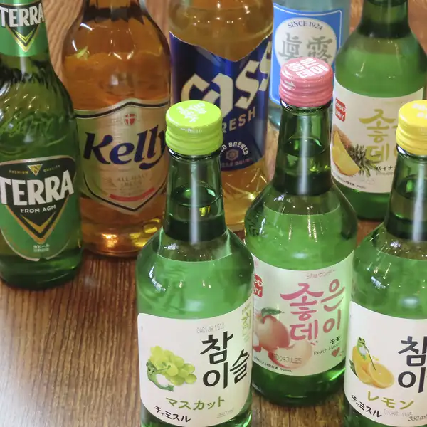 【充実のドリンク】韓国料理にぴったりな美酒が６０種類以上！選べる飲み放題も大人気