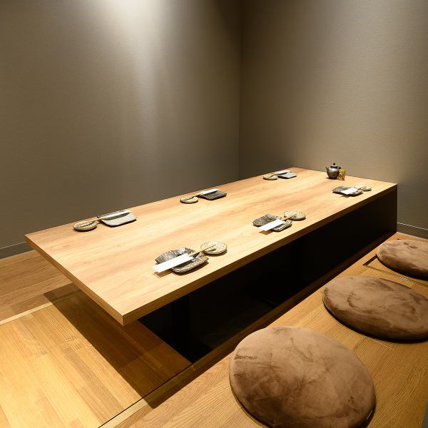 [Spacious and modern Japanese space◎] This sunken kotatsu seat is a great place to relax for various parties such as company banquets and launches, as well as casual private drinking parties!A relaxing adult space with a Japanese atmosphere, It is a proud space where you can relax and unwind.