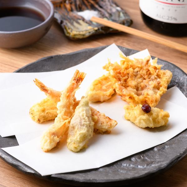 [Crispy and fluffy texture] "Tempura" carefully fried by a craftsman / 160 yen (tax included)