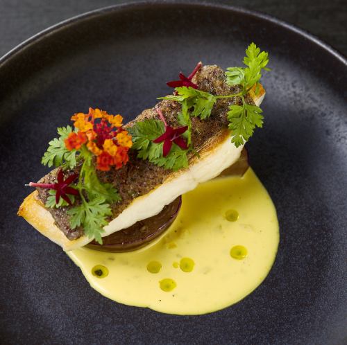 千葉県銚子産 旬の鮮魚のポワレ マリニエールソース