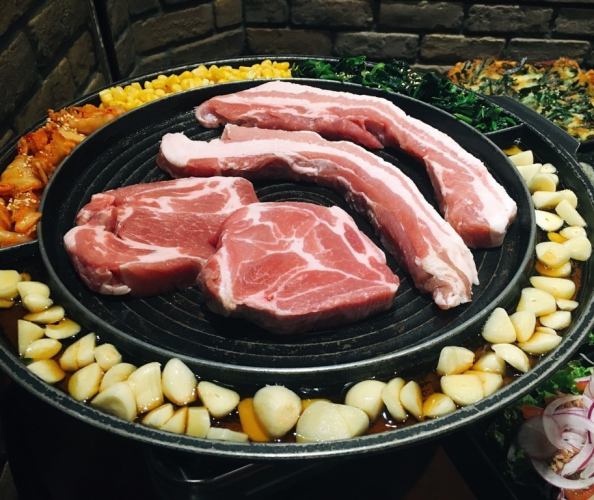 All-you-can-eat!!! [All-you-can-eat Samgyeopsal & Thick Moksal] 2,480 yen♪ ●All-you-can-drink alcohol + 1,500 yen