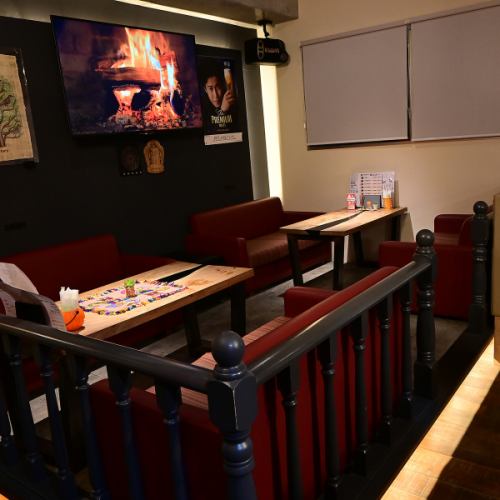 広々としたソファー席はまったり話したい女子会や飲み会などにピッタリです!コース料理の他に、一品料理も豊富に取り揃えておりますので、お食事メインで楽しみたい方もぜひお気軽にお立ち寄りください!お子様と一緒に楽しんでいただけるパスタやピザもございますので、ご家族様でのご利用にもおすすめです♪