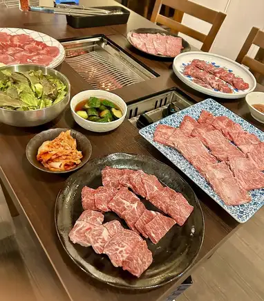 推荐：【三吉特级套餐】尽享和牛及内脏♪ 90分钟畅饮（120分钟用餐时间）