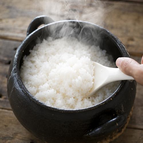 土鍋で炊いた特別栽培米　つや姫