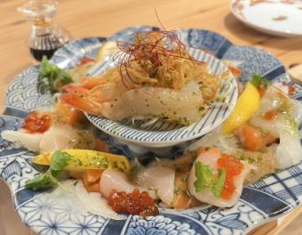 「あらた」なるジェノベーゼソースで海鮮のおまかせカルパッチョ！　