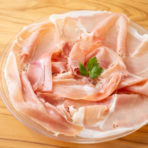 ワインの親友！生ハムサラミの盛り合わせ